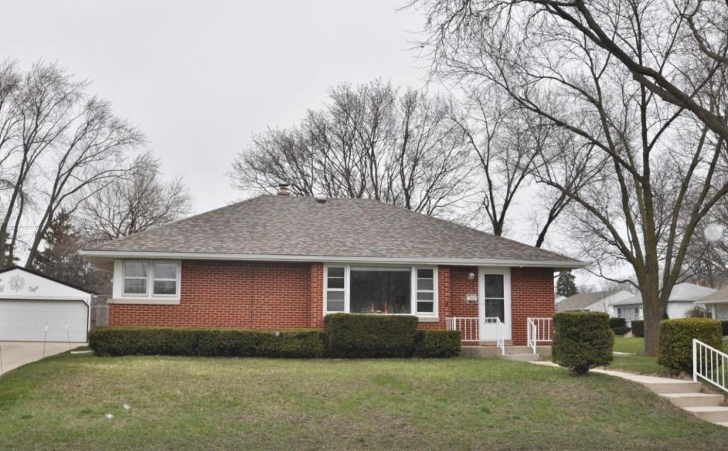 The photo of our home when it was listed for sale in spring 2016.